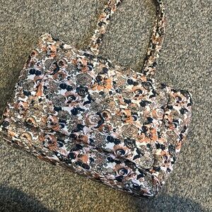 Like new!! Vera Bradley work tote bag in ultralight